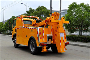 清镇高速路拖车费