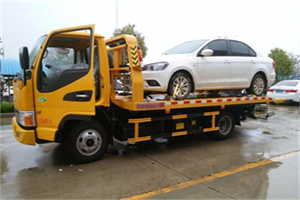 清镇附近拖车救援24小时服务热线